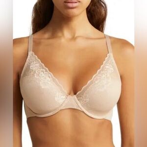 Natori Lace Trim Bra in Beige